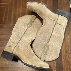 Ariat Womens Remuda Square Toe Boots 8.5m